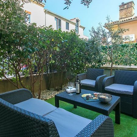 Polias Apartment Pula Exterior photo